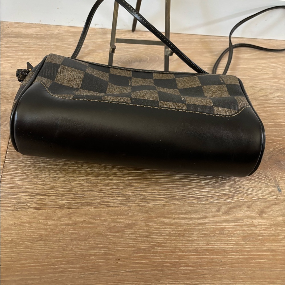 Vintage Fendi pecan checked Crossbody Bag with Brown strap. - Picture 10 of 14